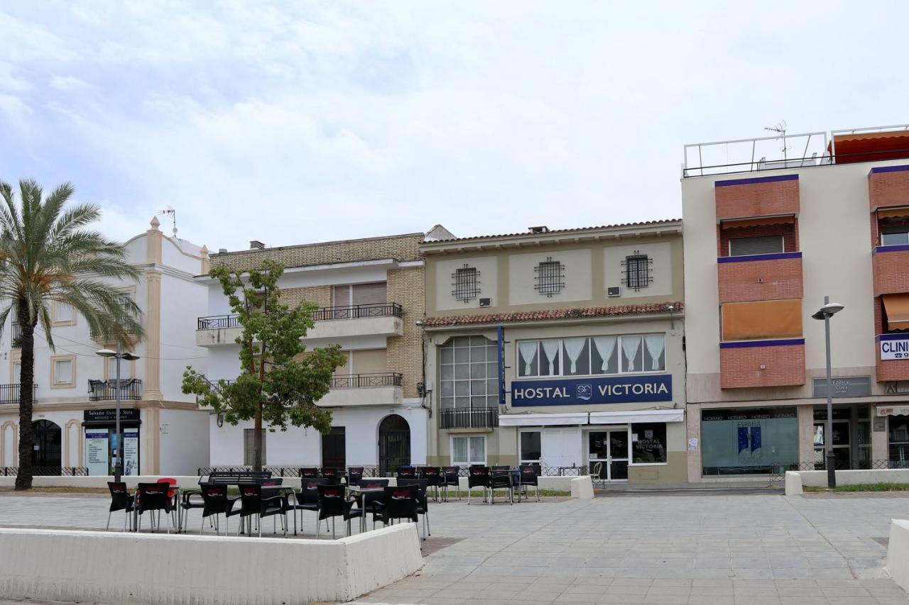 Hostal Victoria Hotel La Carlota Exterior photo